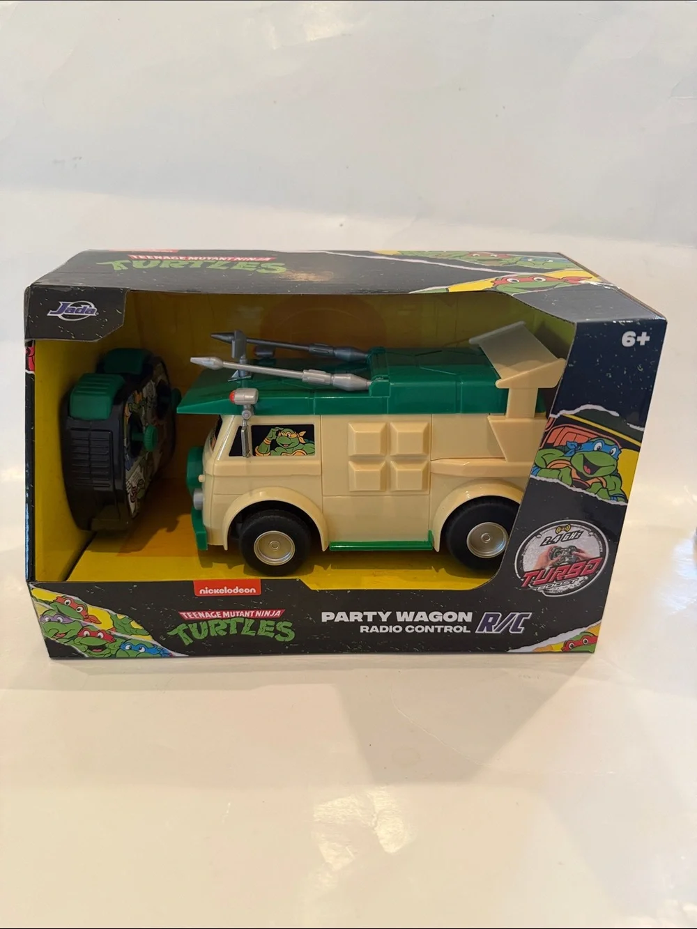 NWT Nickelodeon Teenage Mutant Turtles Party Wagon R/C Truck